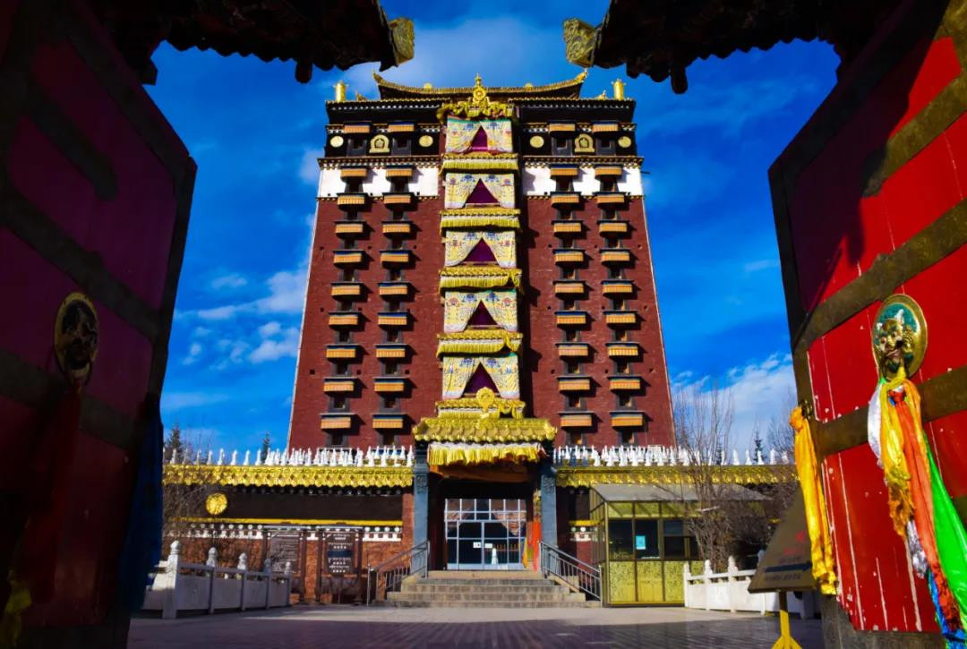 米拉日巴佛阁